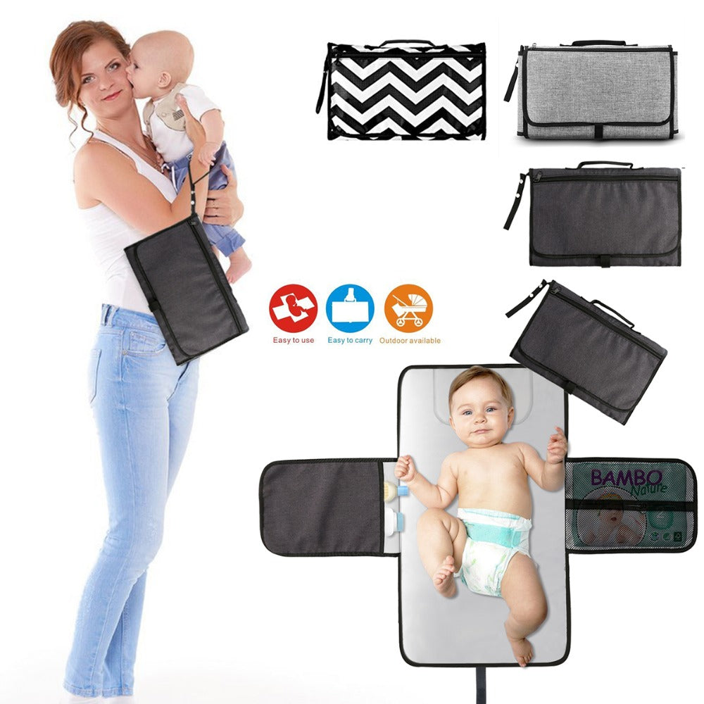 Tapis à langer portable, pliable, lavable et compact pour bébé, idéal pour les voyages. Imperméable, il inclut un sac de rangement. 